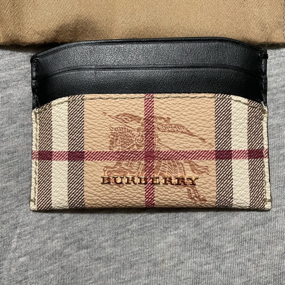 NWT Burberry card holder